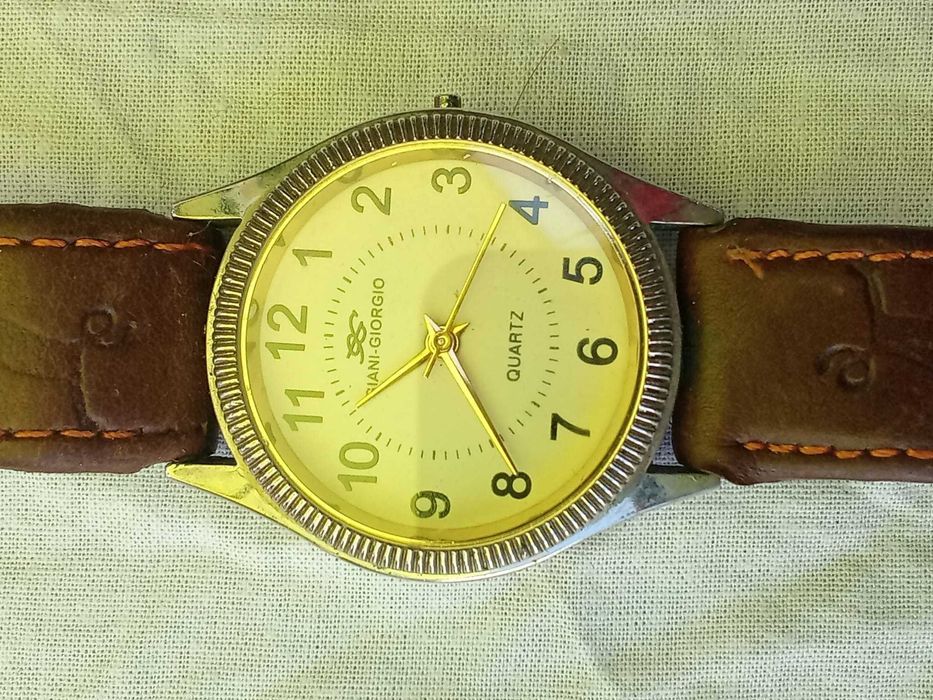 Diversos Relógios Antigos: Peças Únicas e Elegantes