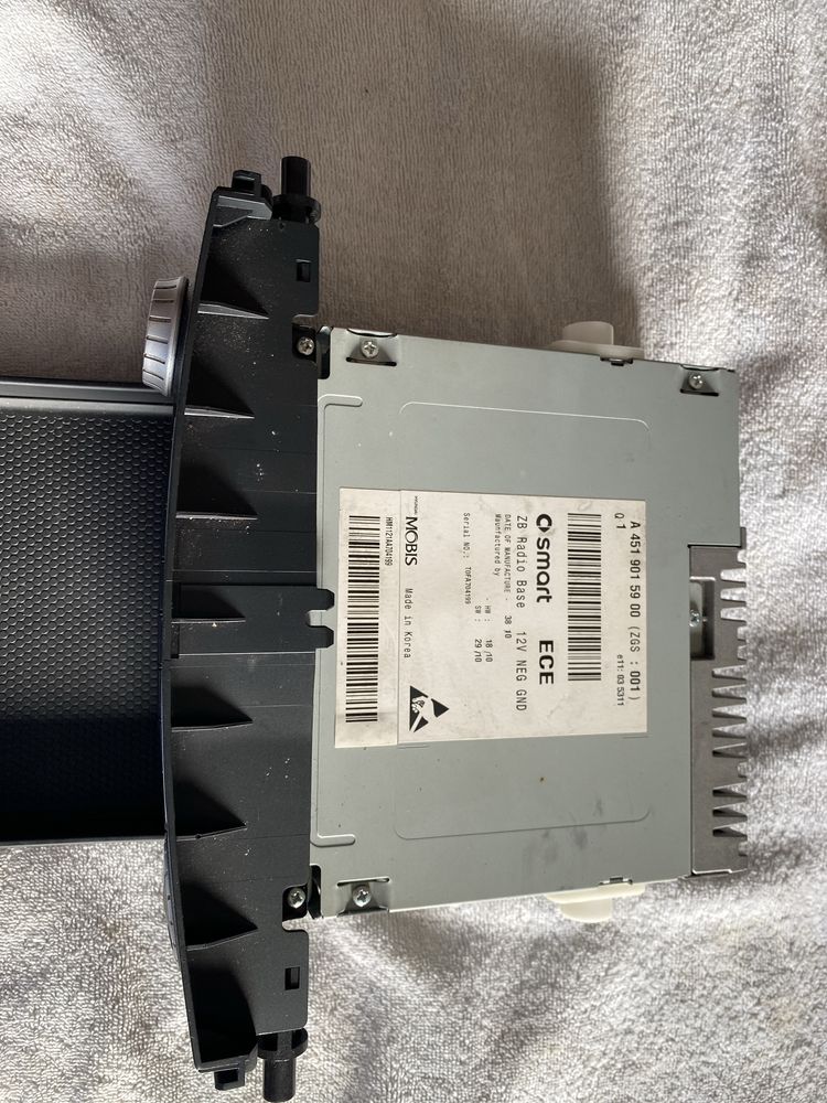 Rádio de entrada Bosch Smart Fortwo 451 facelift modelo 2011-