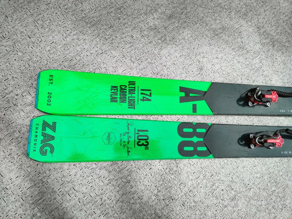 Lekkie skitoury ZAG ADRET 174 cm 10,3kg + Pinowe wiązania PLUM + FOKI