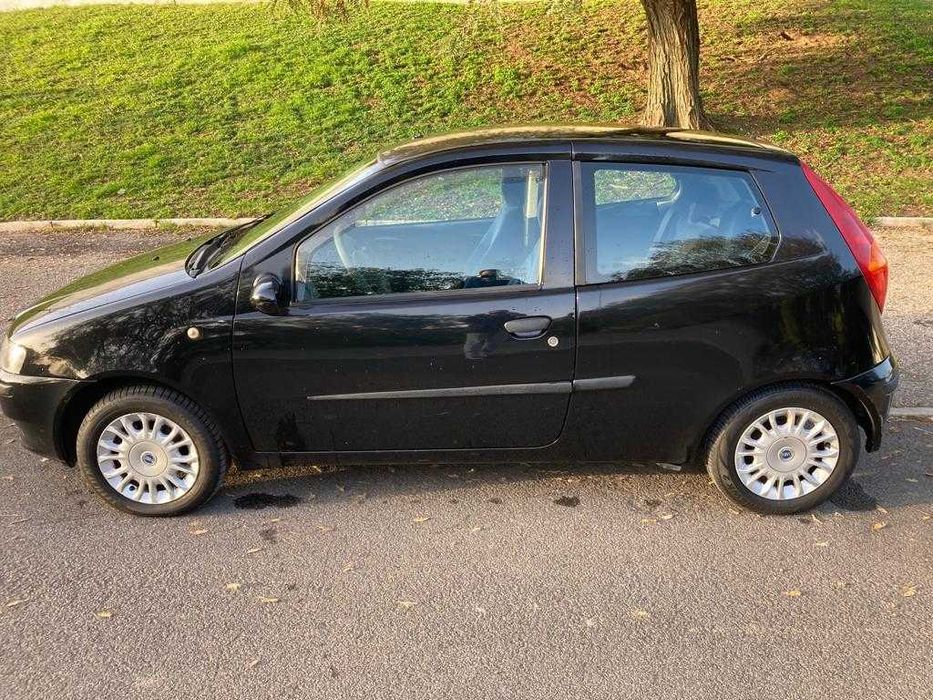 Fiat Punto preto 1.2 - 16V - (2000) - 3 portas