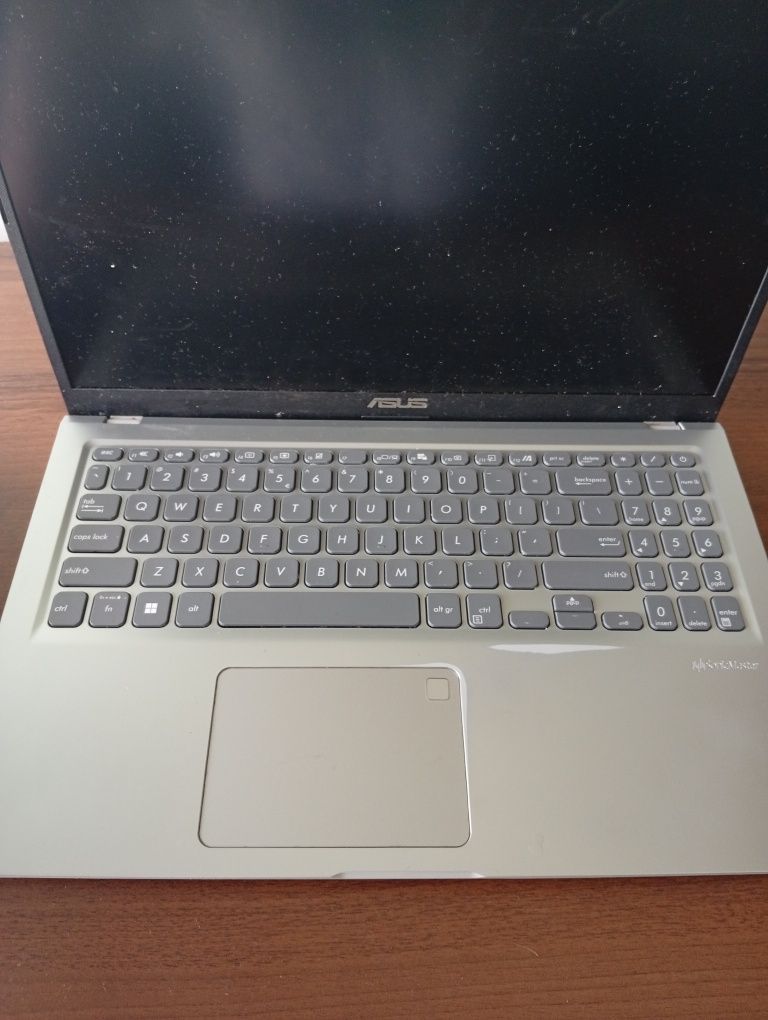 Laptop Asus i5 11gen 16ram uszkodzony