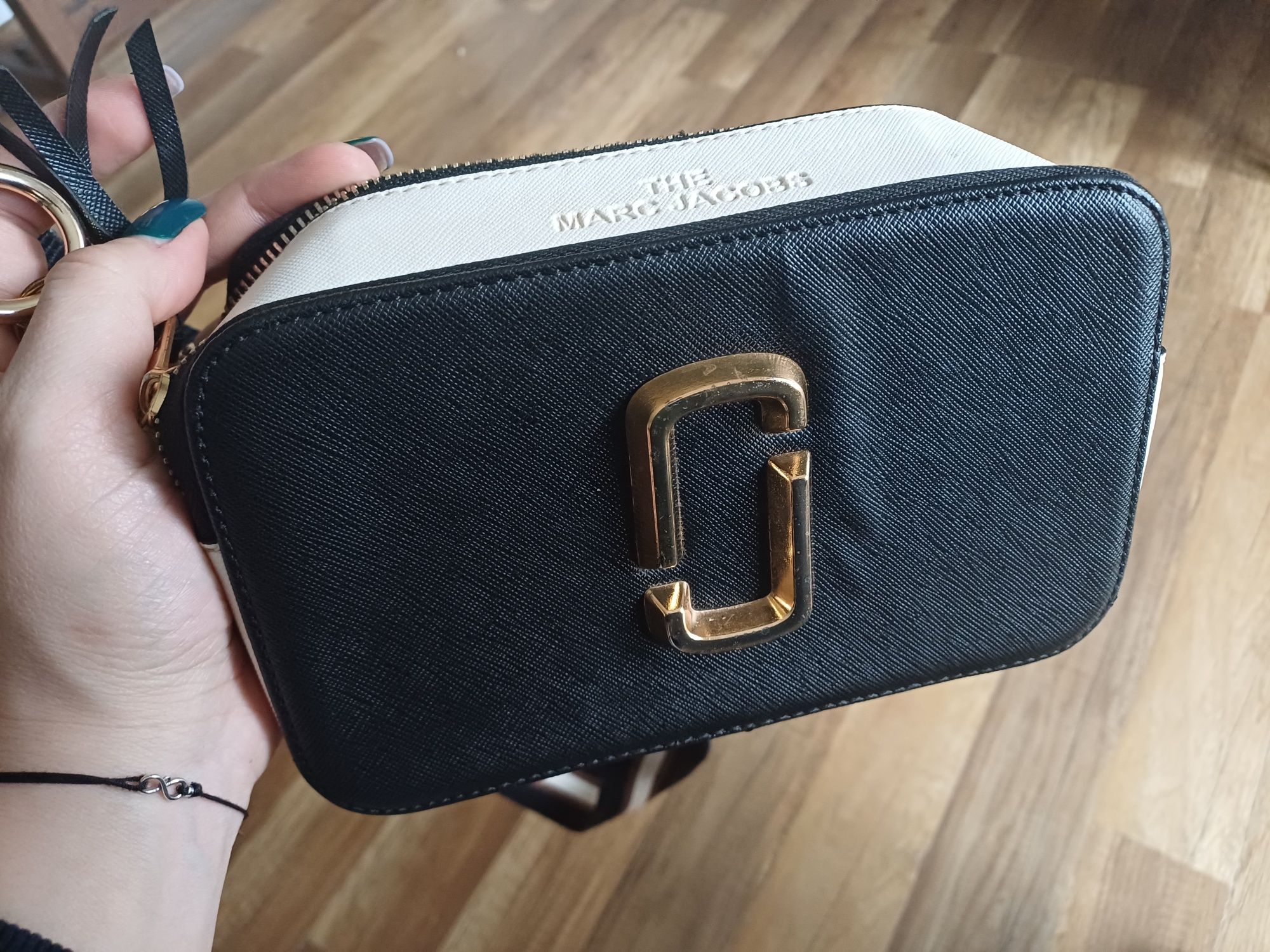 Marc Jacobs snapshot listonoszka czarno biała kopertówka torebka