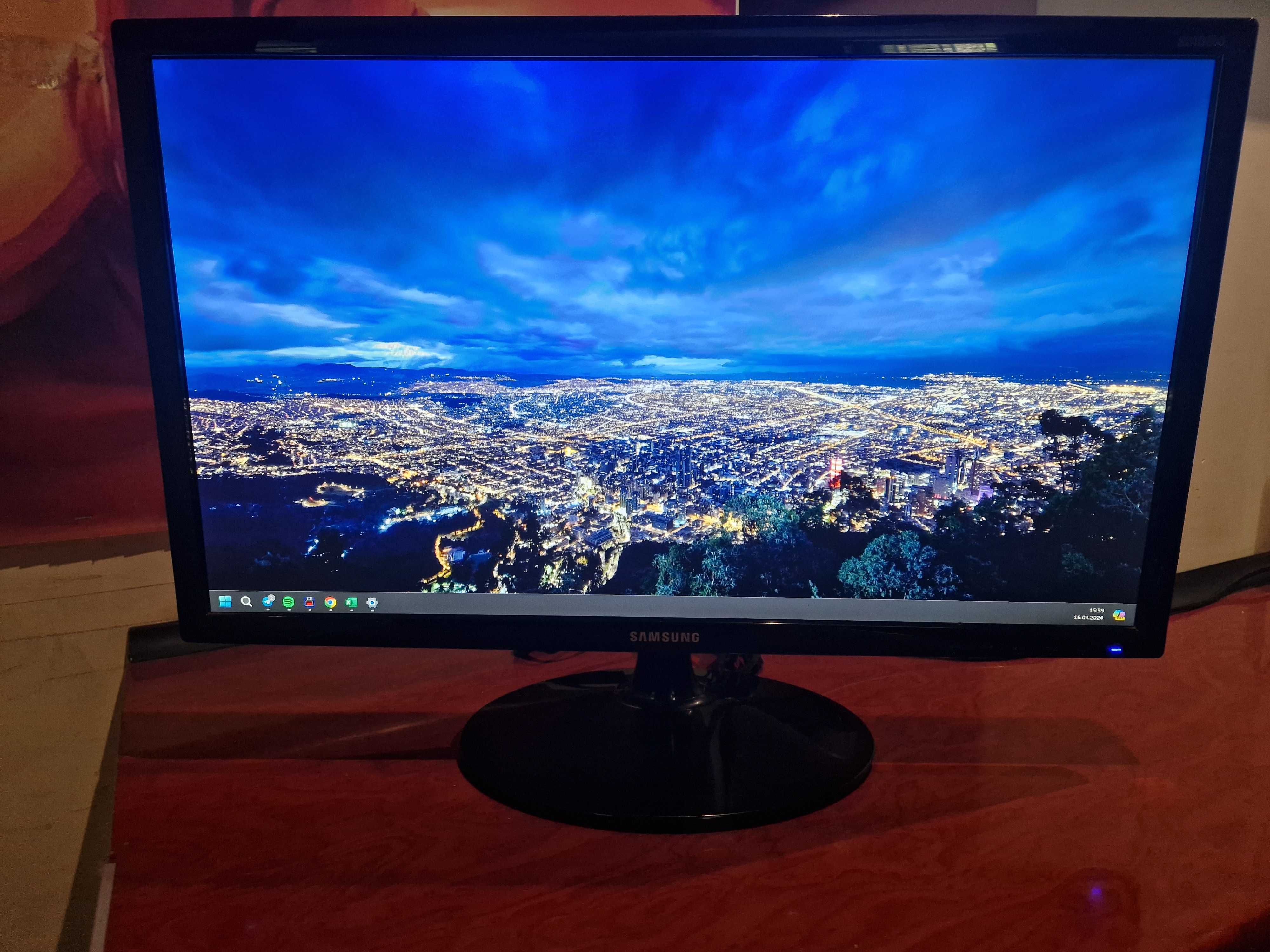 Монітор Samsung 24" S24D300