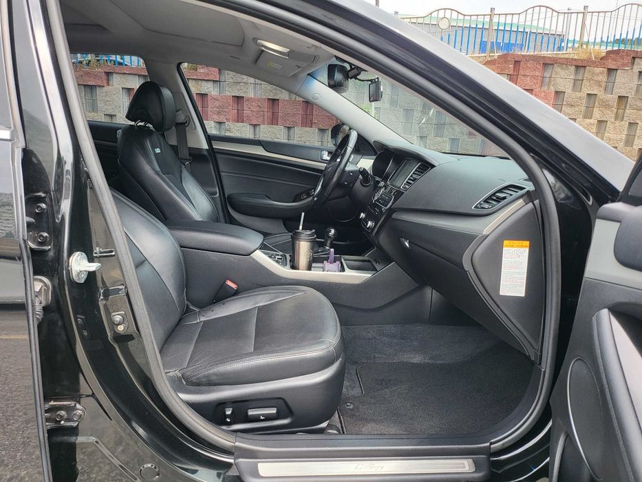 Kia K7 2015, 2.5 Hybrid, седан з низькою витратою палива з Кореї