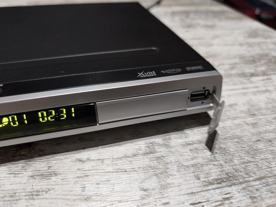 Odtwarzacz DVD SCOTT z pilotem