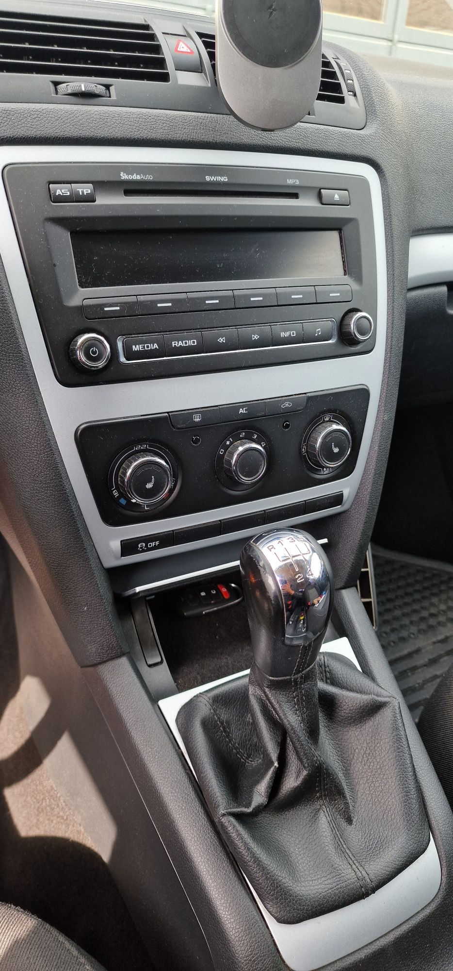 Skoda Octavia III 1.6 MPI + LPG, podgrzewane siedzenia, hak