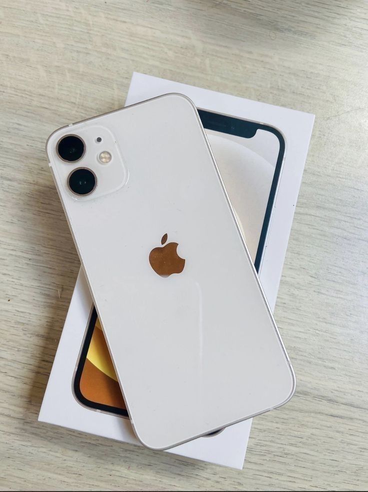 Продам нові iPhone 12