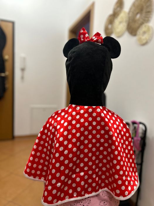 Strój Myszki Miki peleryna