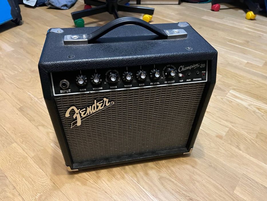 Комбопідсилювач Fender Champion 20