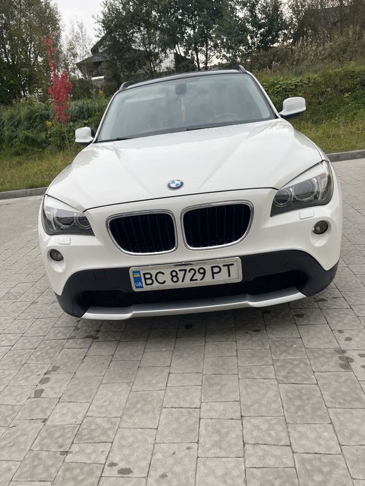 БМВ х1 перешитий салон ))