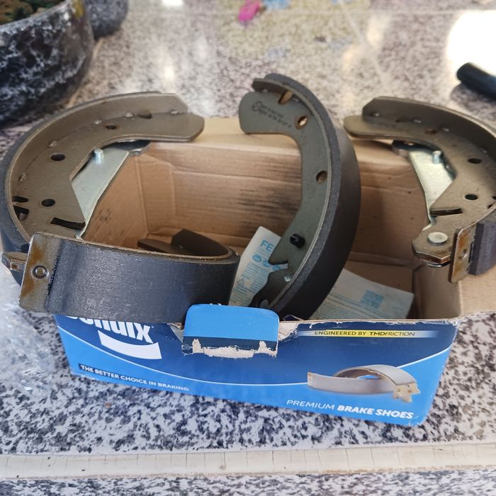 Material novo  para opel  ainda dentro das embalagens