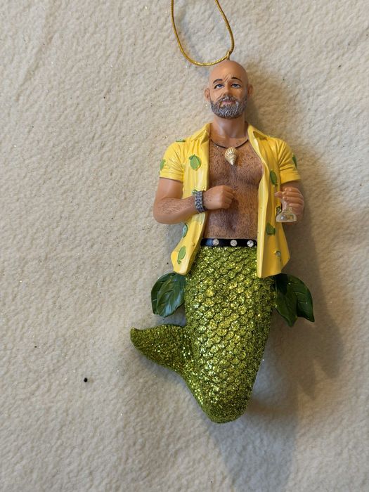 Enfeite sereio merman em porcelana com glitter – vários