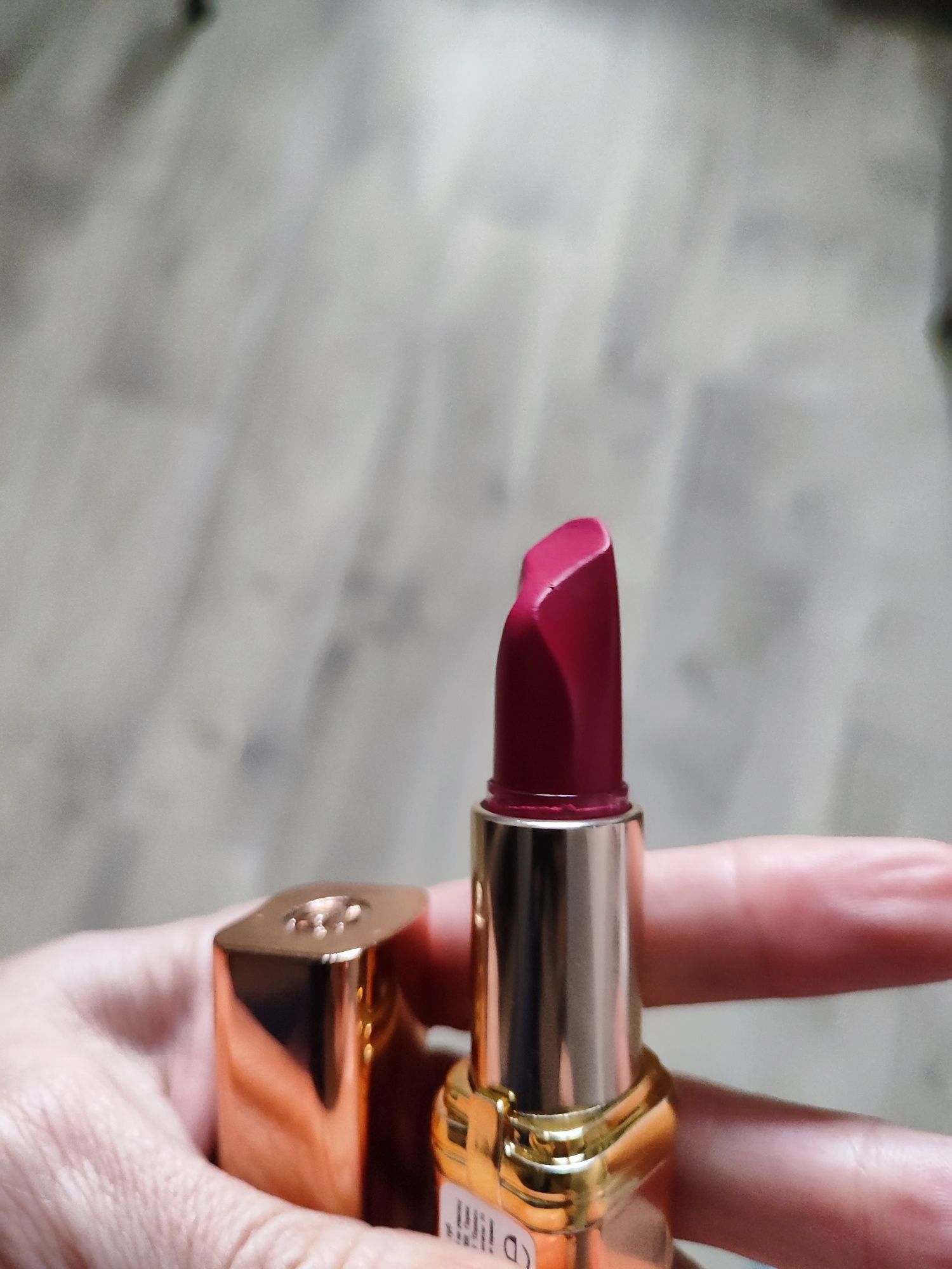 Помада L'Oreal Paris Color Riche Nude Intense, 174