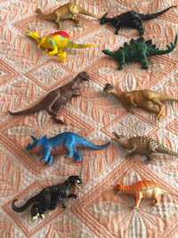 Набори  фігурок динозаврів