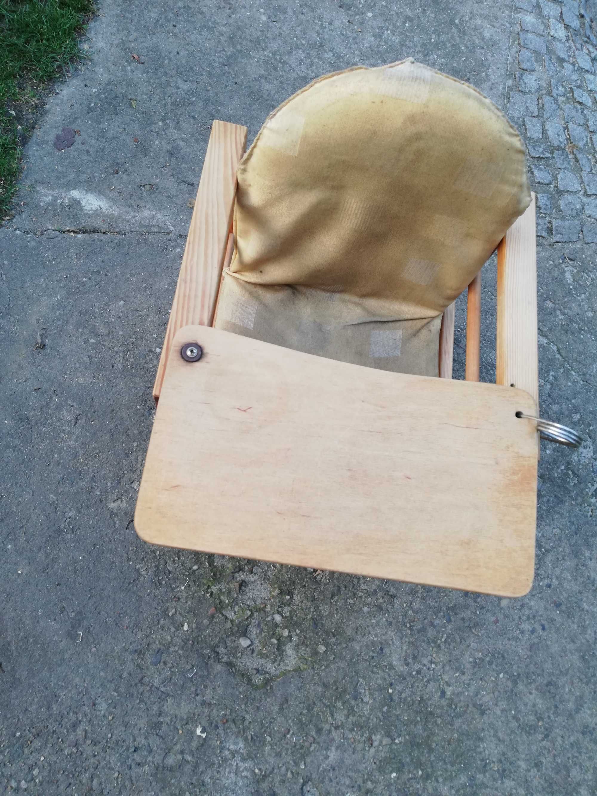 Krzesełko do karmienia drewniane