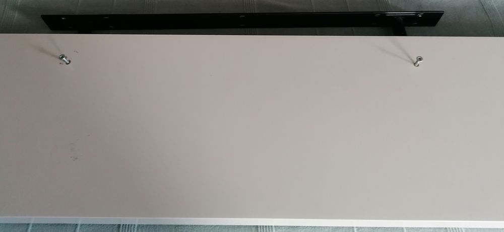 Prateleira suspensa Lack (IKEA)