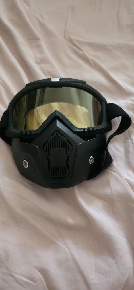 Máscara para capacete aberto
