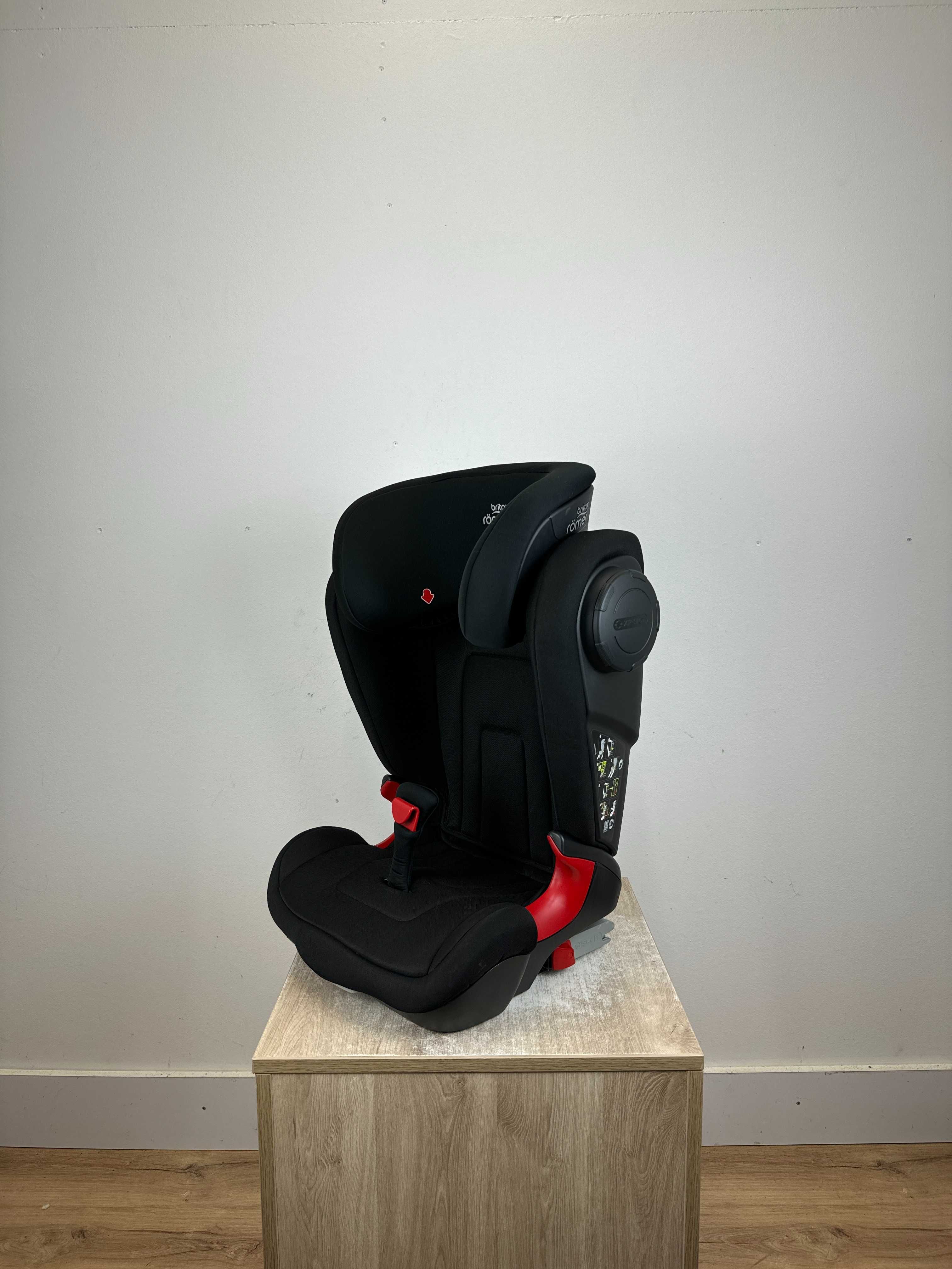 Fotelik samochodowy Britax & Romer Kidfix 2S Cosmos Black 15-36Kg