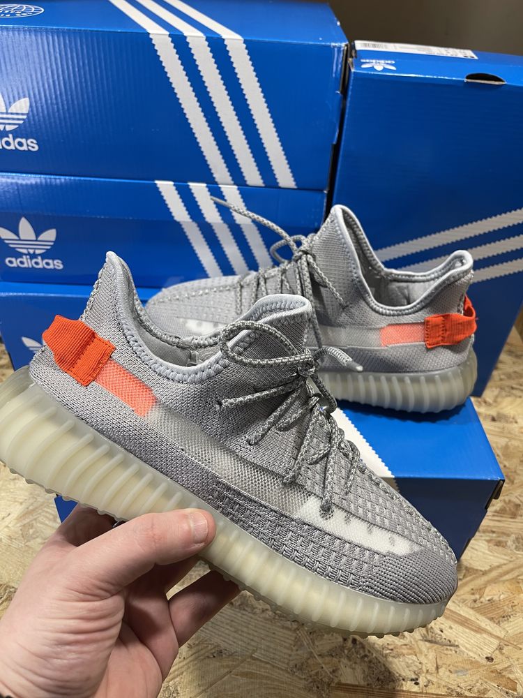 Чоловічі кросівки Adidas Yeezy Boost 350 grey