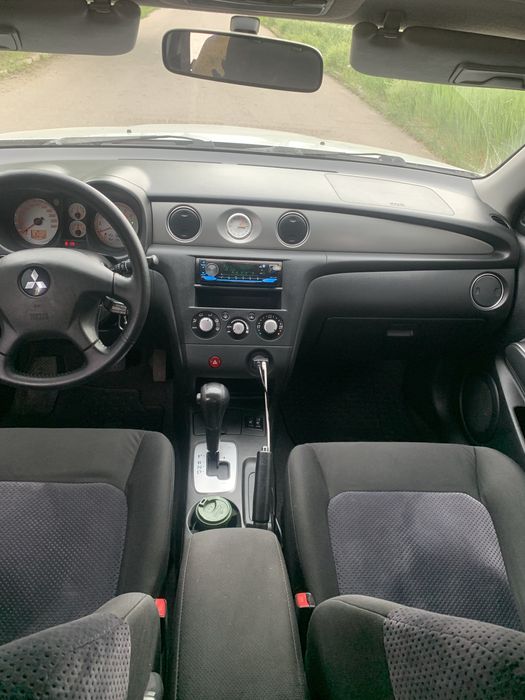 Продам Mitsubishi Otlander 1