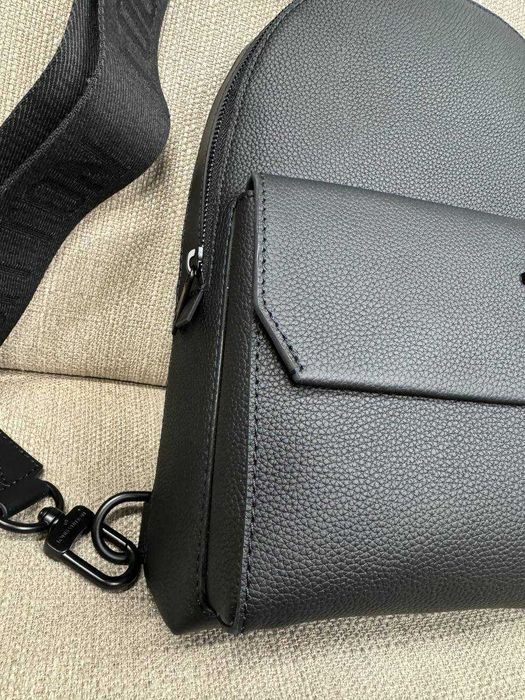 Сумочка мужска Louis Vuitton, в идеале