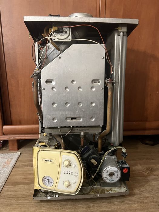 Котел Ariston UNO