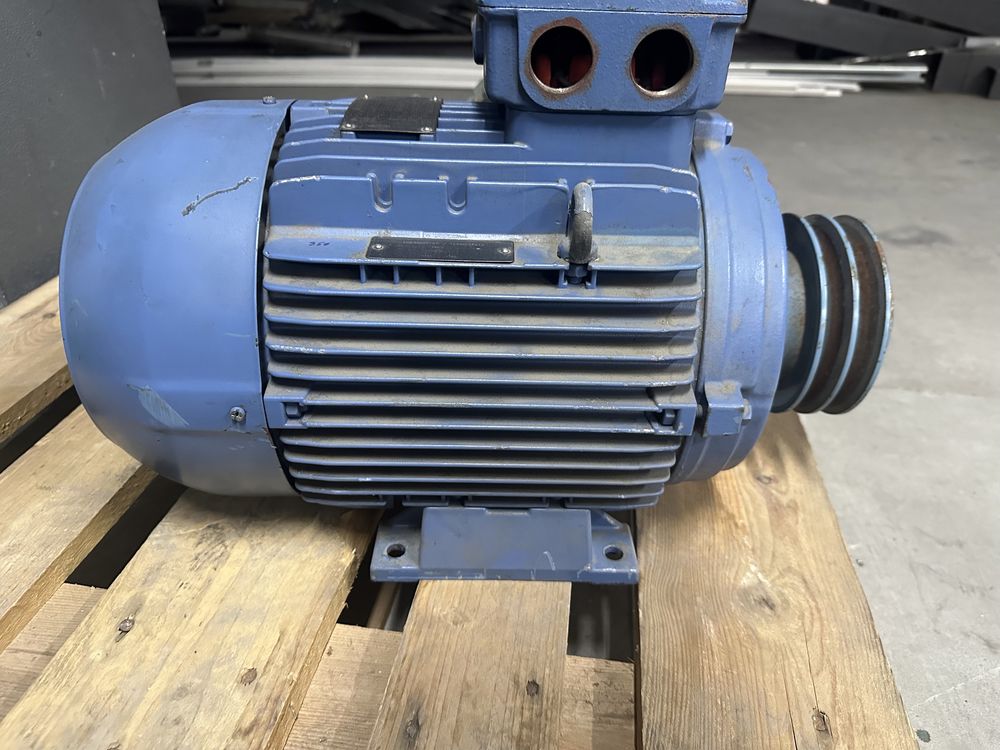 Motor Eletrico trifasico usado 5,5 kw
