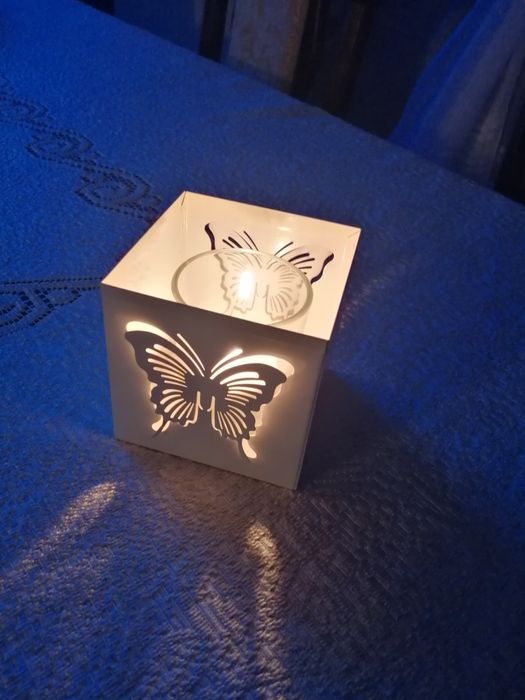 Świecznik biały, metalowy