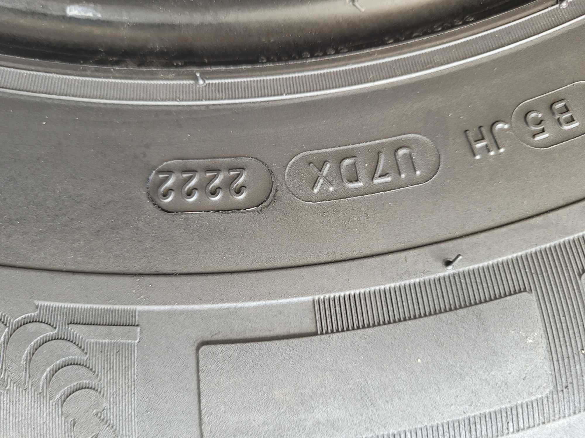 225 / 75 R 16 C    Michelin Agilis Camping