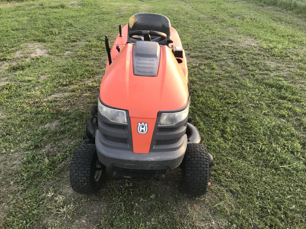 Kosiarka traktorek Husqvarna CTH200 Twin Kohler 20hp 725 cc