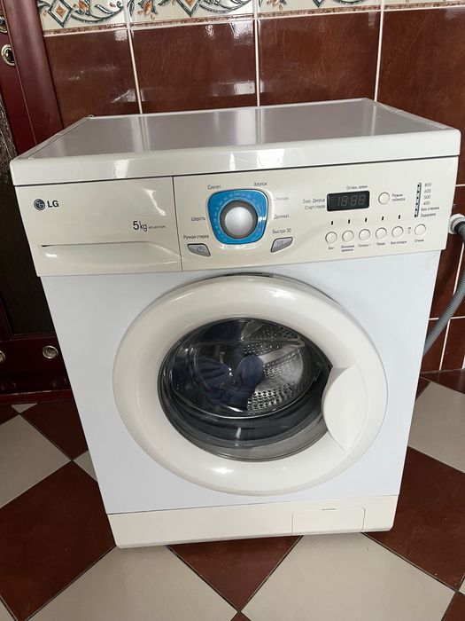 Пральна/стиральная машина LG WD 80150 N 5 кг у робочому стані