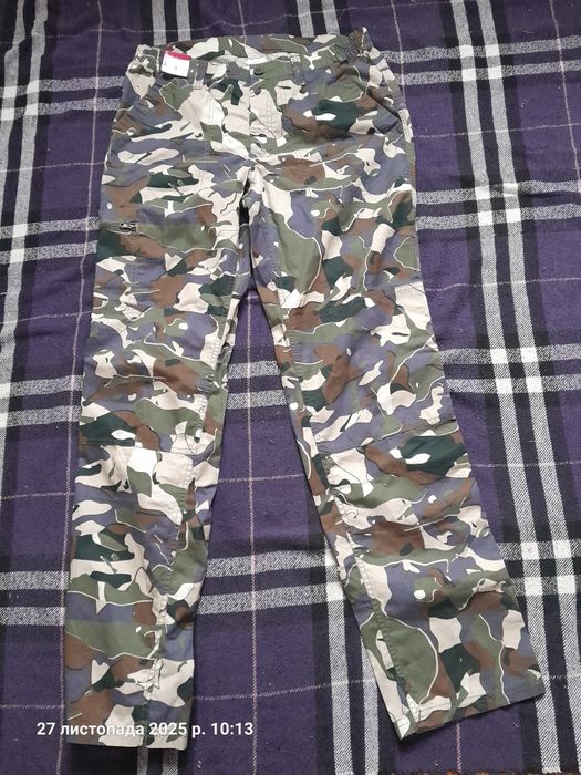 Стильні чоловічі штани в ідеальному стані