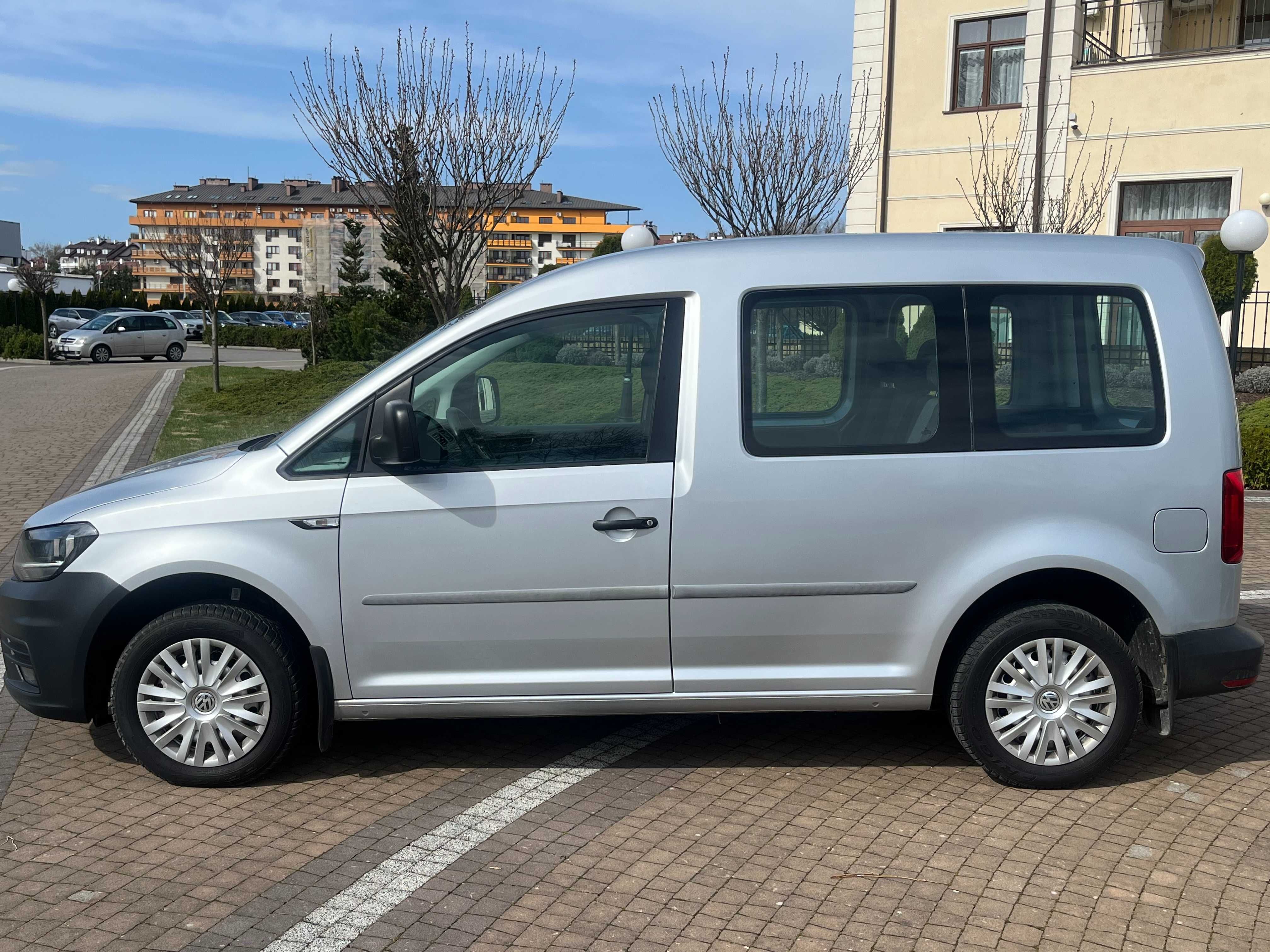 Wynajem osobowe VW Caddy IV - 5-cio osobowe WYGODNE i POJEMNE HAK!