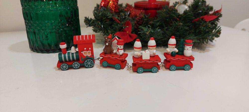 Різдвяний потяг поїзд новорічний з дерева
