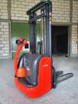 Linde L12 wózek paletowy z masztem