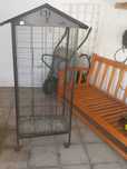 Gaiola vertical com rodas