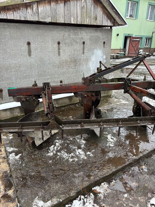 Плуг ПН 3-35 (3 корпусний)