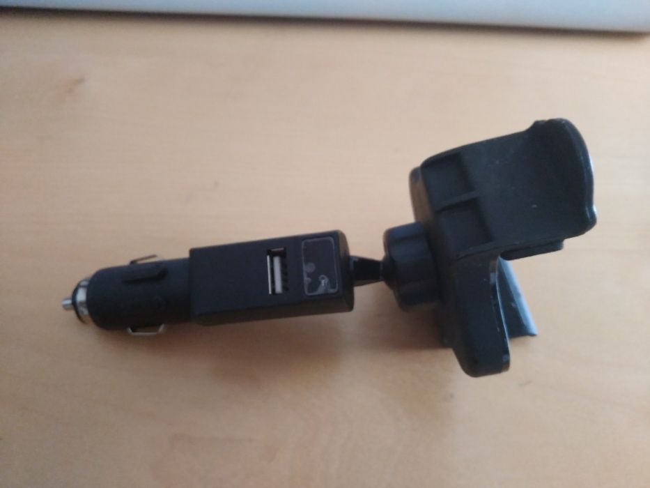 Suporte para telemóvel de isqueiro com carregamento USb