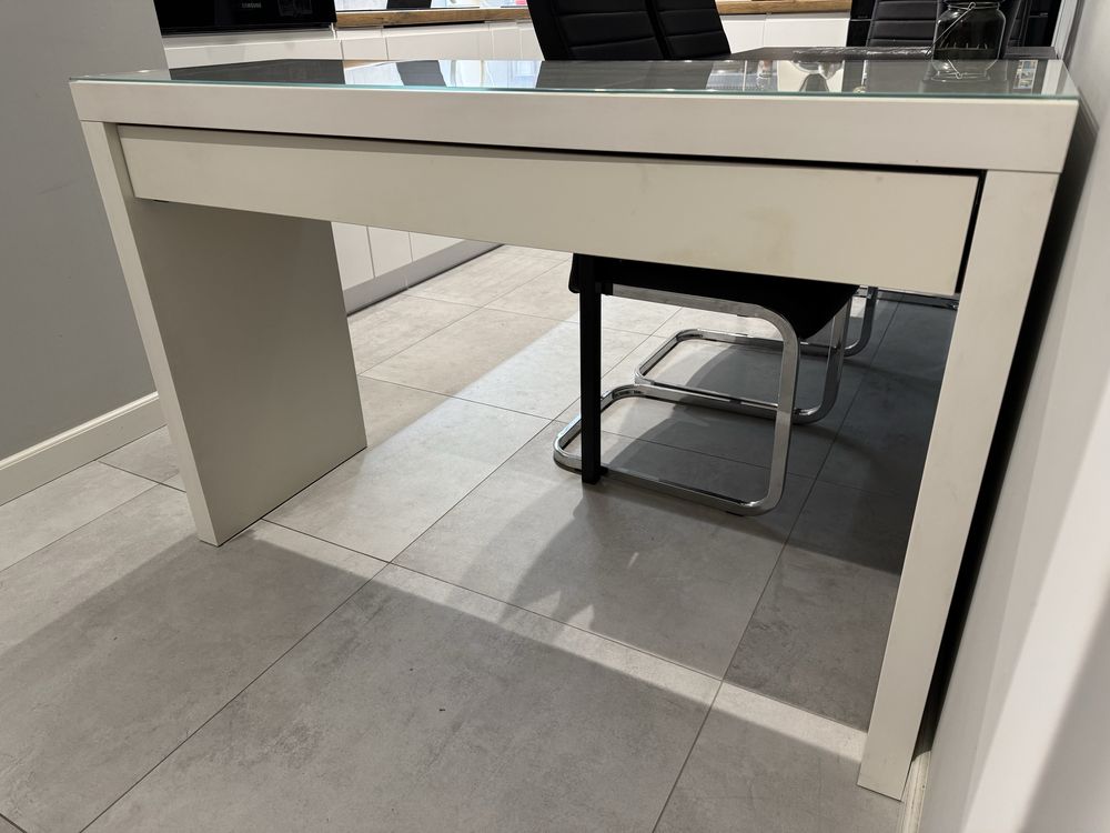 toaletka biała Ikea Malm