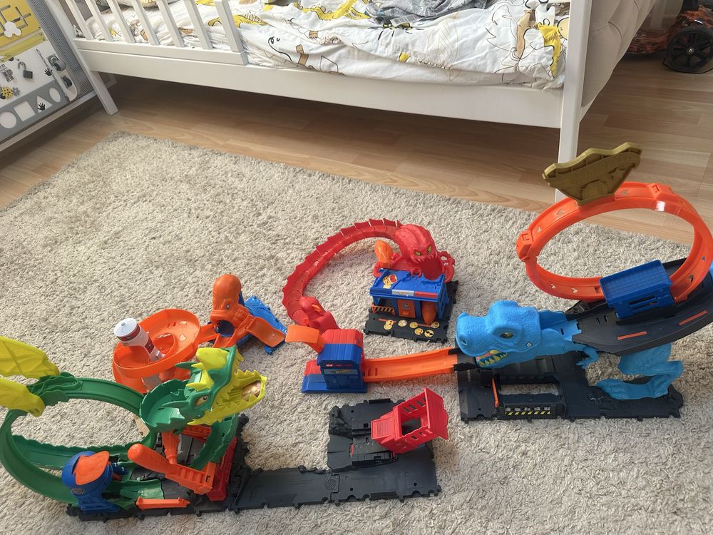 Продам hot wheels