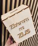 Skarbonka z napisem Zbieram na ZUS