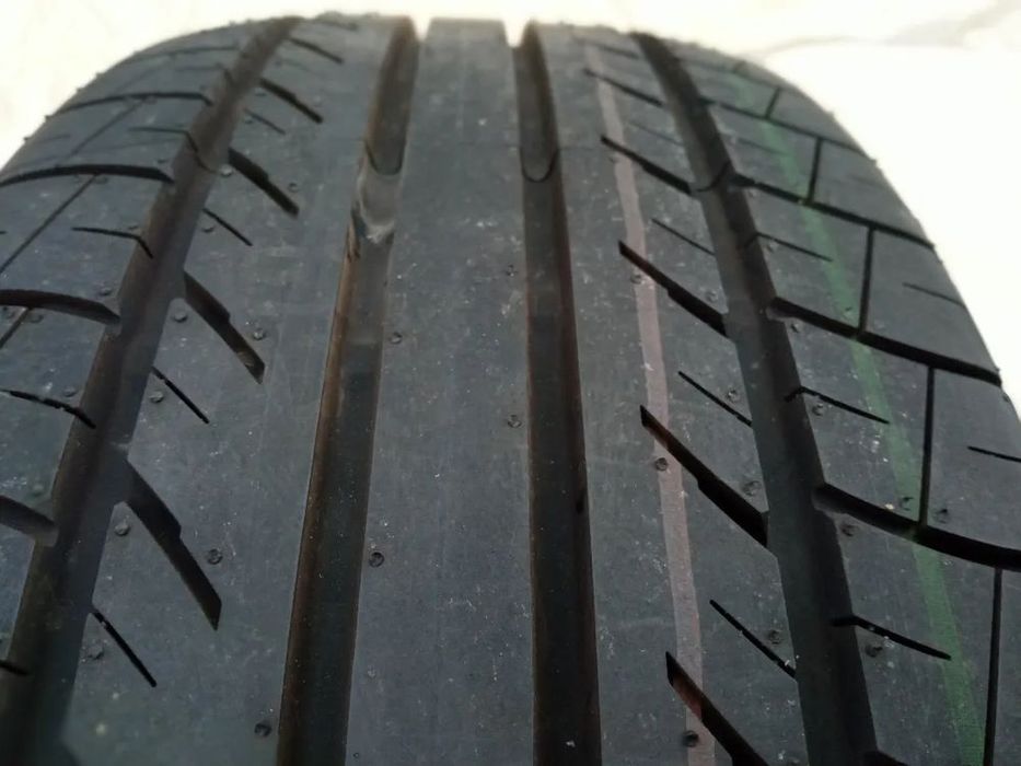 225/55r18 yokohama bluearth e70 2021 nowe