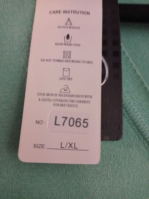 Ładny miętowy sweterek rozpinany z długim rękawem L/XL