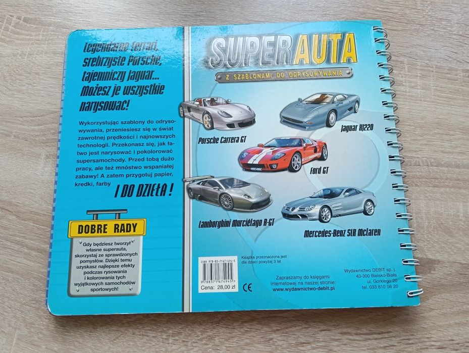 Książka z szablonami do rysowania.