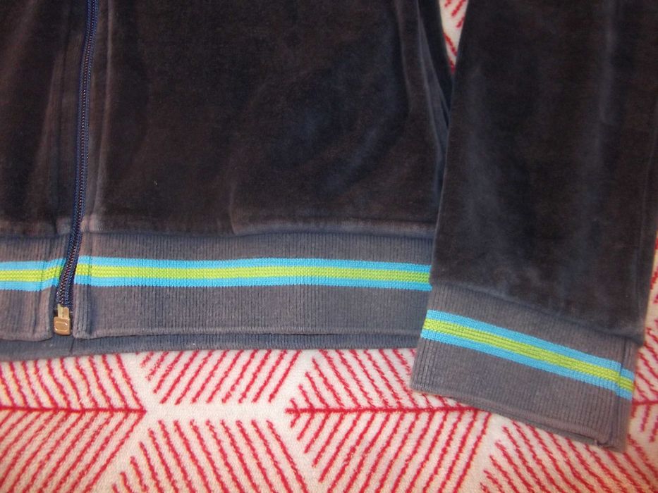 Casacos capuz lilás vermelho azul/blue red lilac hooded jackets (S)