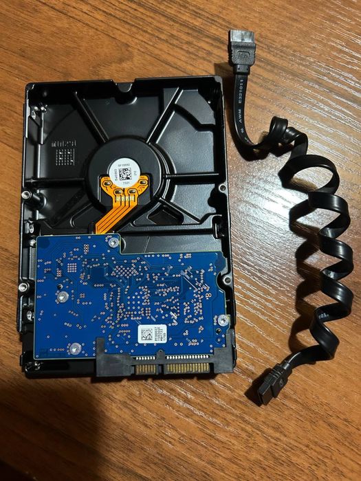 Продам диск Toshiba 1TB