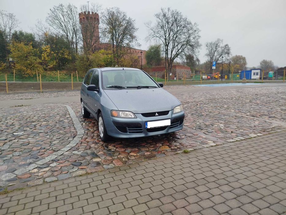 Mitshubishi Space Star 2004r.