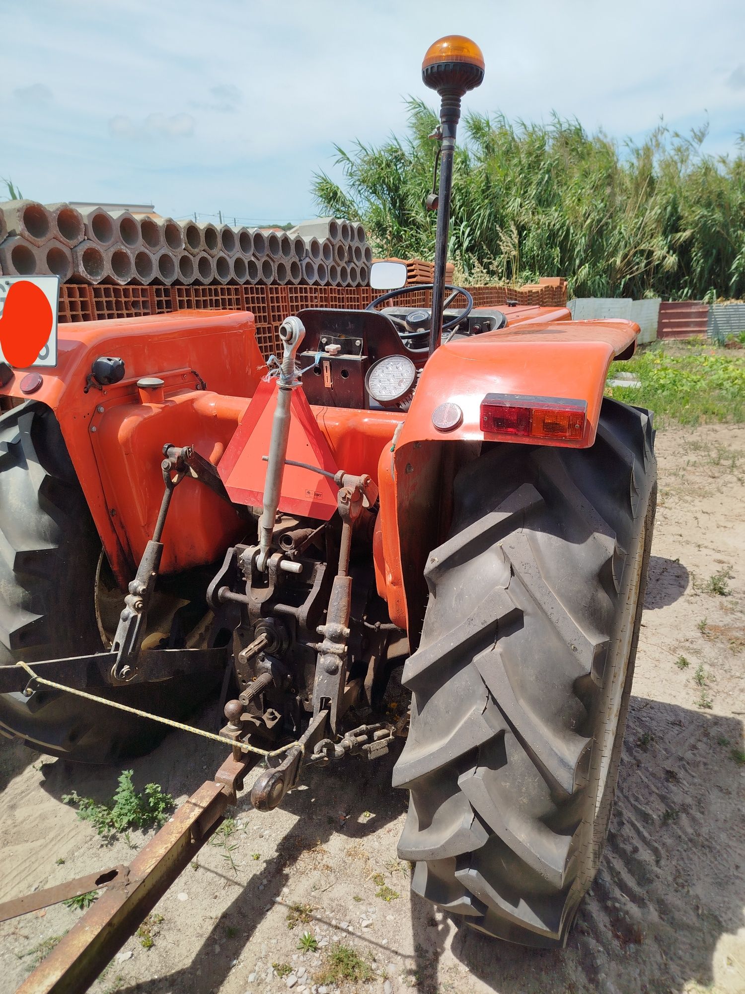 Trator internacional 484