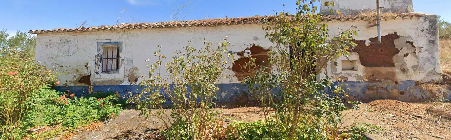 Herdade 10,3Ha com 2 Ruinas e possivel capacidade de construção