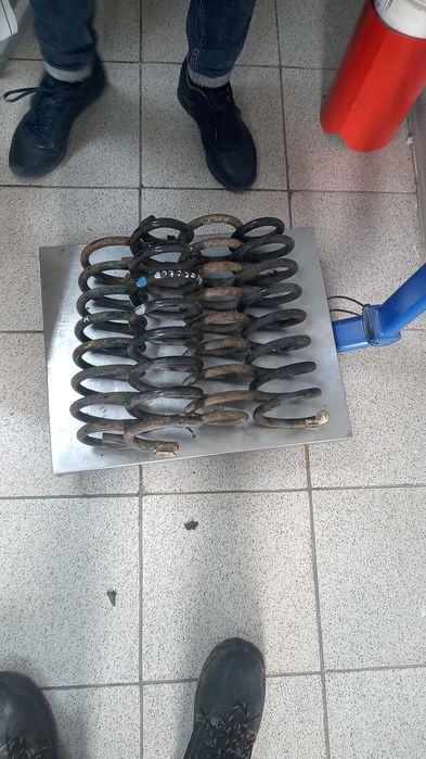 Амортизатор та пружини Пежо 307,308,3008,405,406,407,508,5008,605,607,